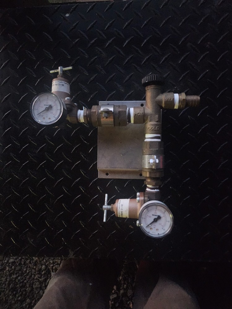 Watts Compact Water Pressure Regulator Mounted Assembly