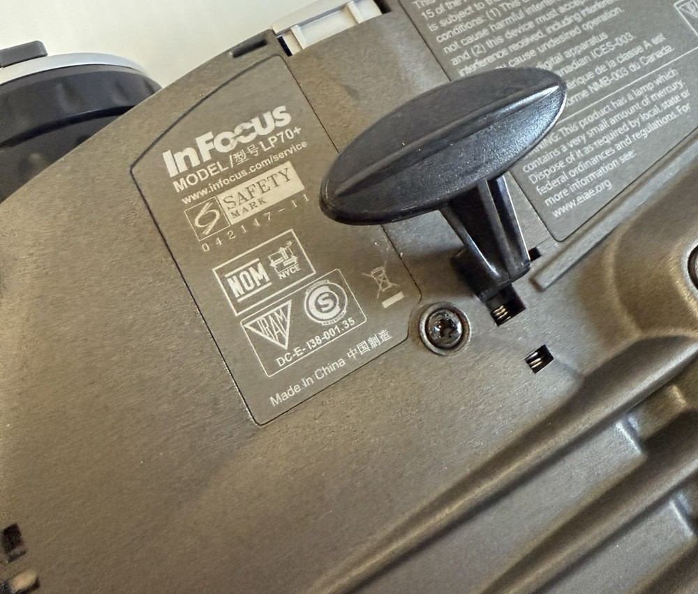 InFocus LP70+ portable DLP projector - Tested