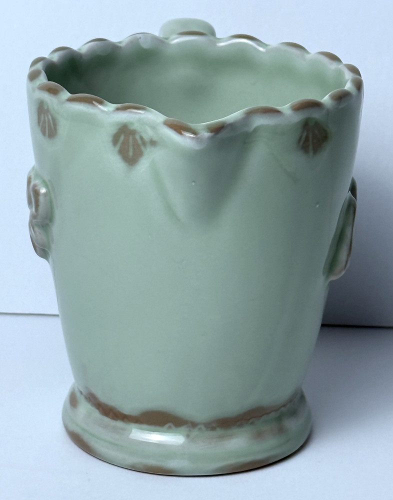Tic Tic Terracotta Pottery Leaf Decor Pitcher