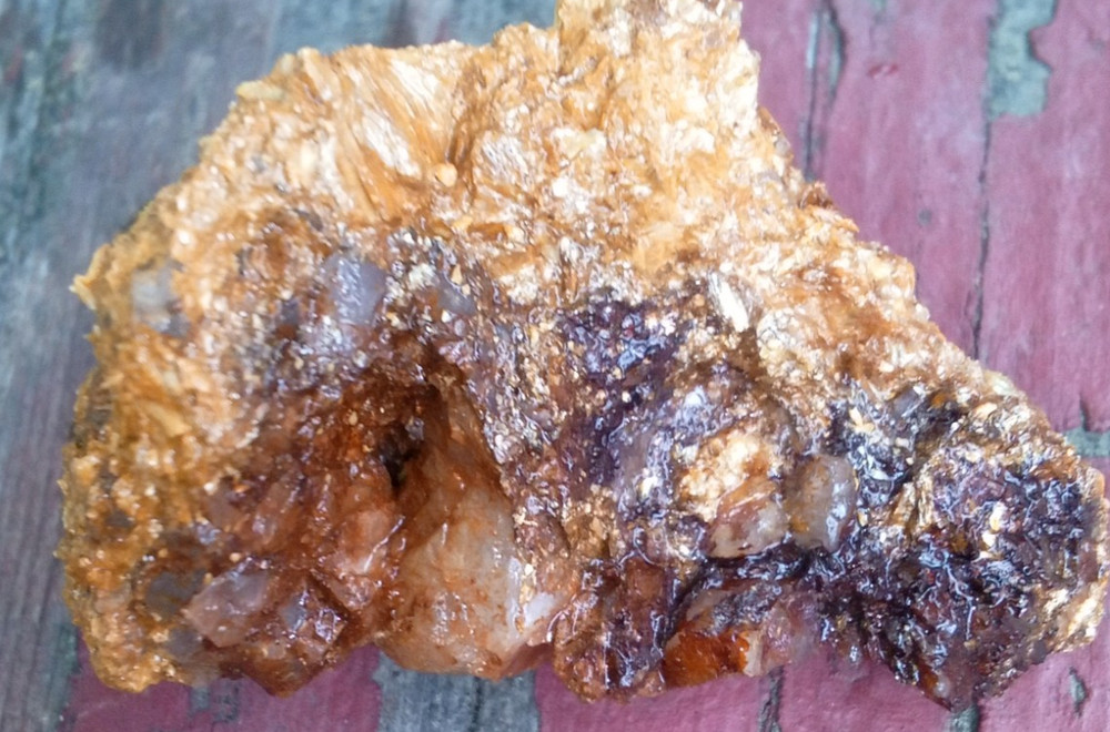 gold matrix specimen