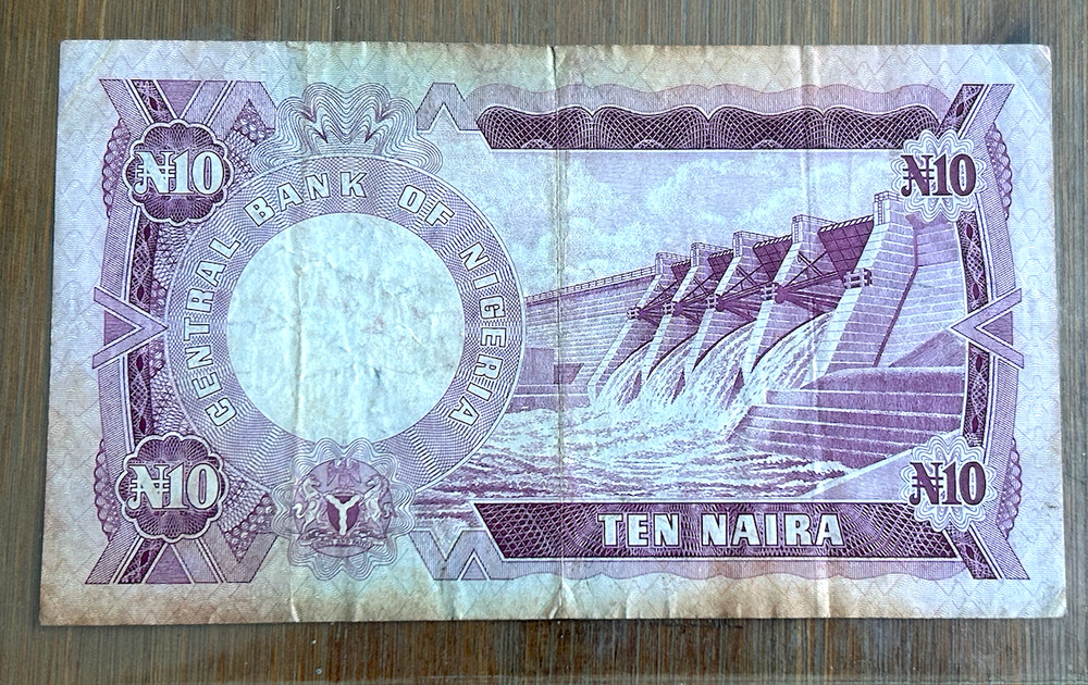 NIGERIA 10 NAIRA 1973 BANKNOTE
