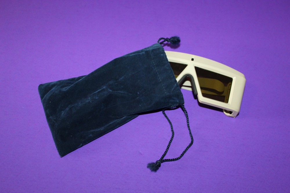 StereoGraphics Crystal Eyes 3D Glasses & Transmitter Set