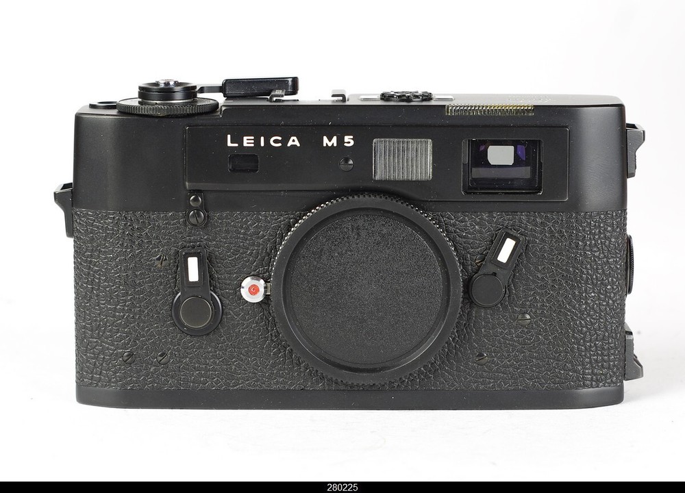 Leica M5 Black 3 Lug Mint- w/ Orginal boxed
