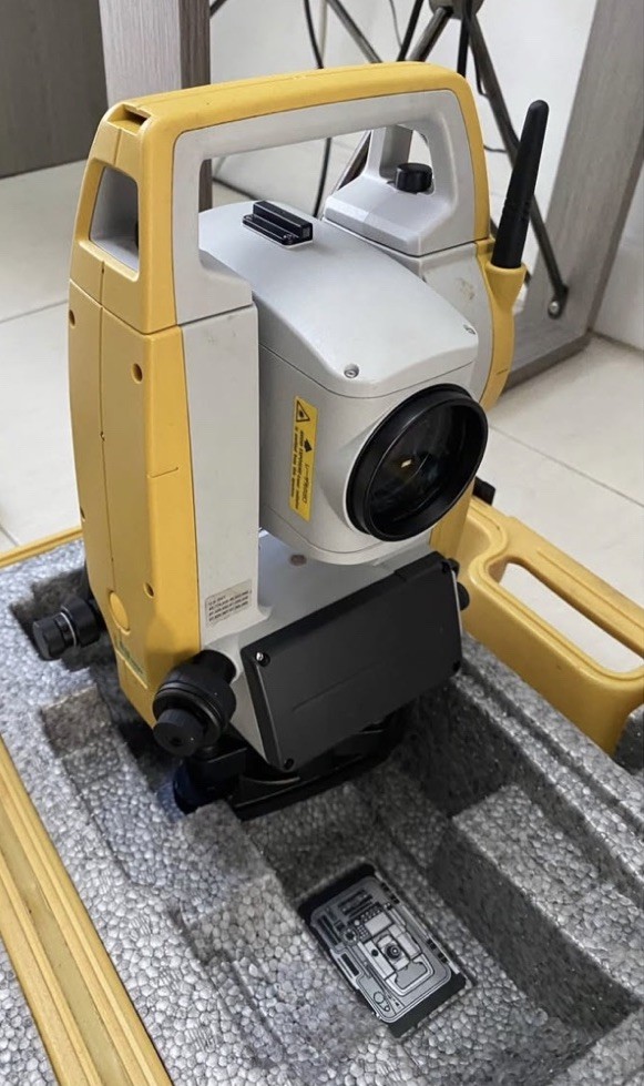 TOPCON Total Station ES-65