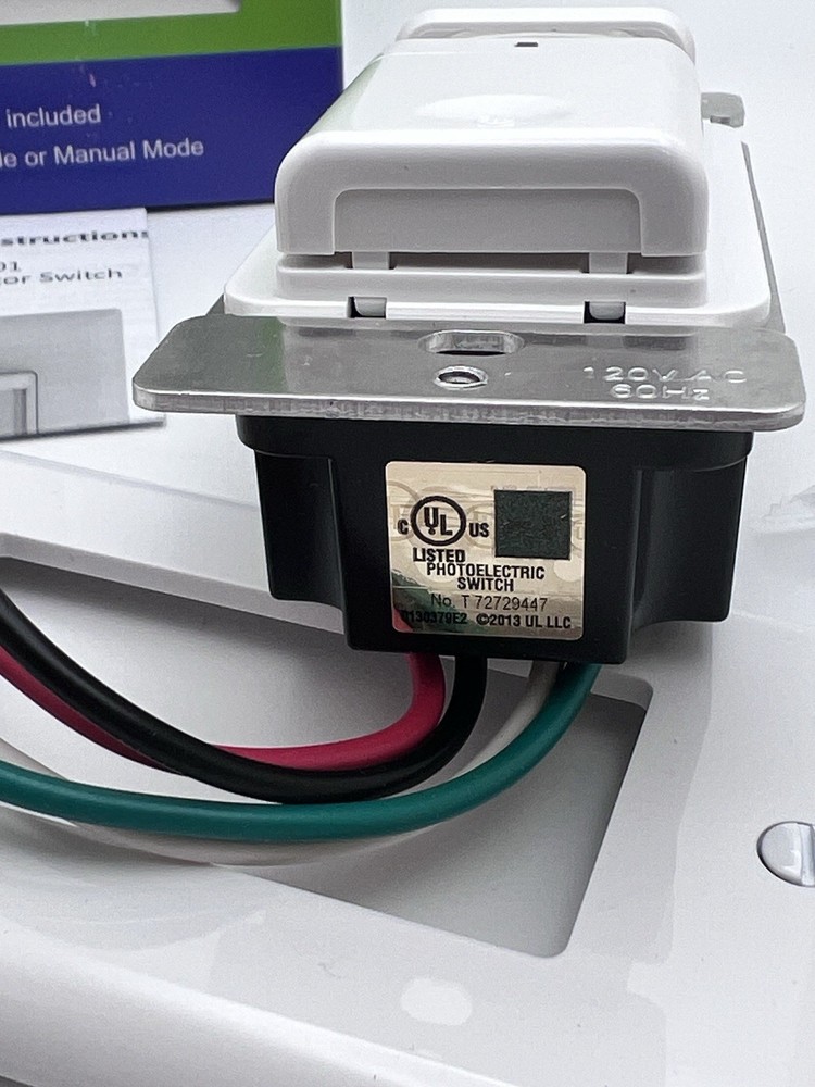 Motion Sensor Light Switch, Wall Plate Included, White, UL Listed