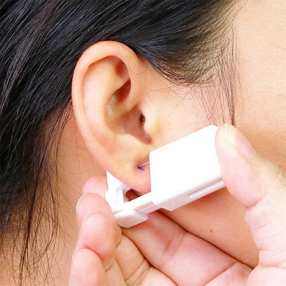 Ear Piercing Kit, Disposable Ear Piercing Gun Preloaded CZ Earring Studs, Bod...