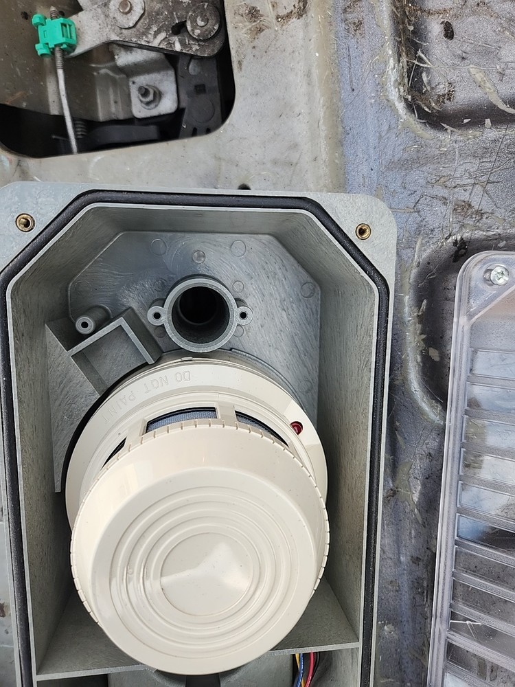 System Sensor /Wire Duct Smoke Detector / / Replaces Model DH400