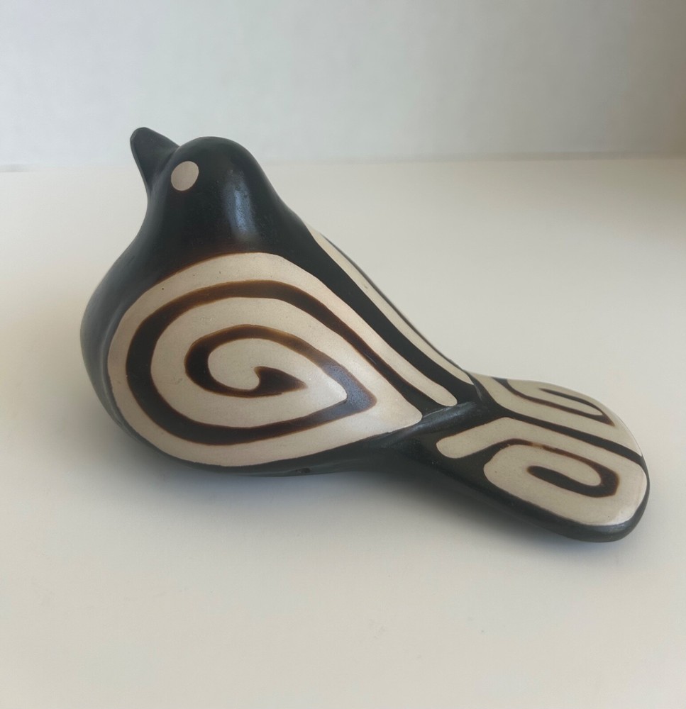 Original Chulucanas Peru Pottery Bird