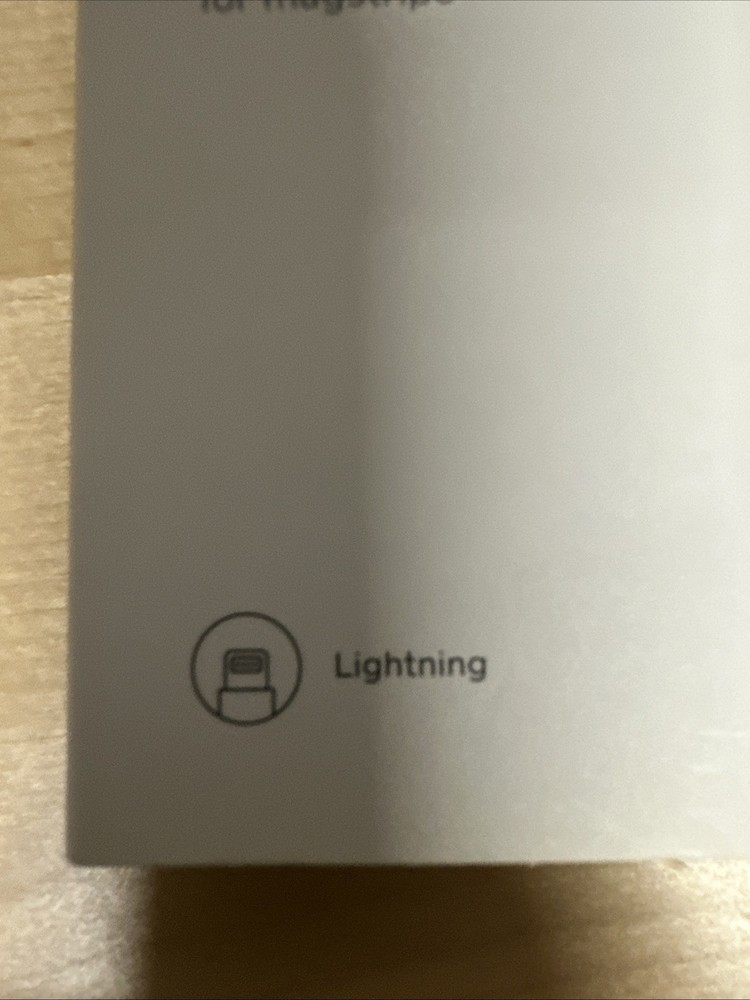 SQUARE SQA0523 READER MAGSTRIPE LIGHTNING CONNECTOR - WHITE