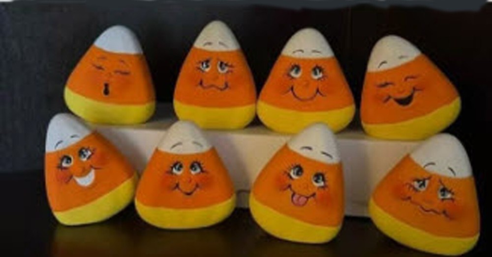 Ceramic Bisque~~ Ready to Paint~(8),Small Candy Corn with Faces