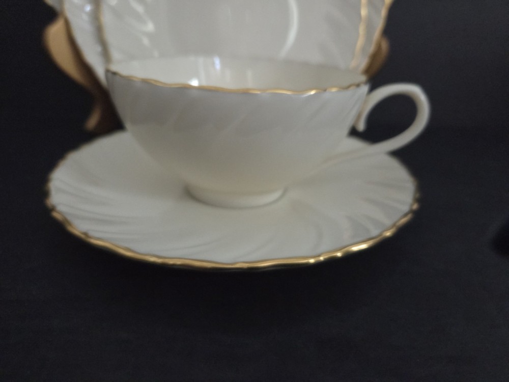 Laurent Lenox 5pc. Place Setting Gold Trim