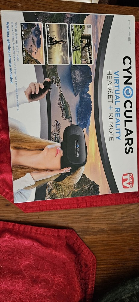 Cynoculars Virtual Reality Headset with Wireless Remote