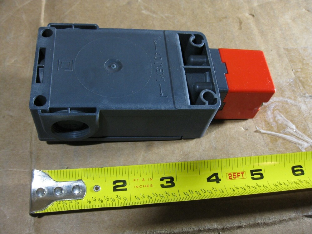 Pizzato FS 2896E024 Safety Switch