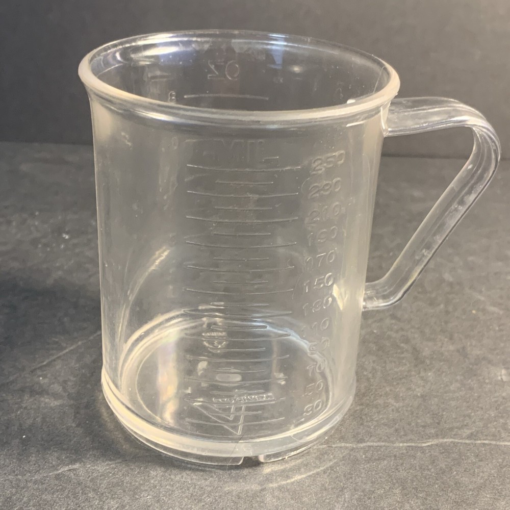 Vintage Adcraft Plastic Measuring Cup 8oz 250ml