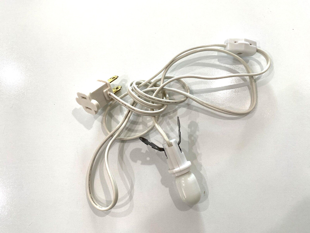 1 Single Light Socket Strand for Christmas Holiday Villages Accessory