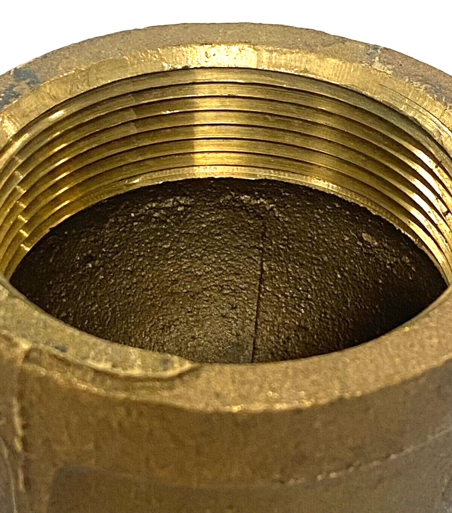 REDUCING COUPLING MALLEABLE IRON FEMALE THREADED