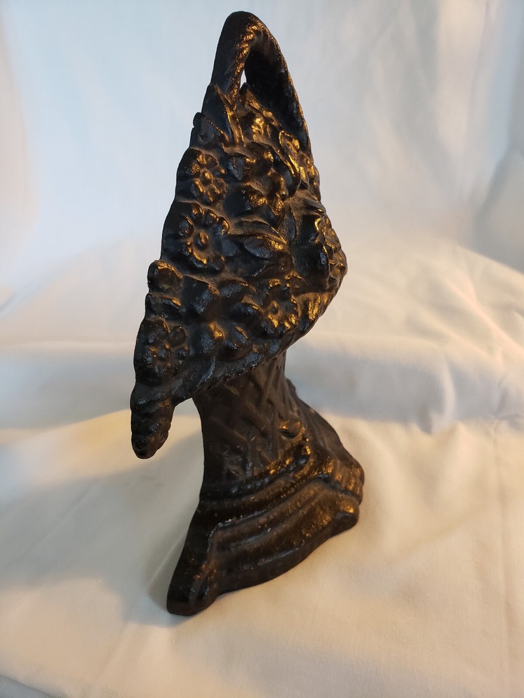 Vintage cast iron flower basket doorstop 9"