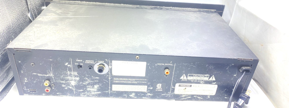 Tascam Professional Rackmount CD Player CD-201 Working