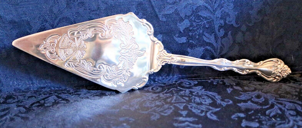 Wedding Cake Server Silverplate Stratford Pattern Decorated Engraving w/ Bells