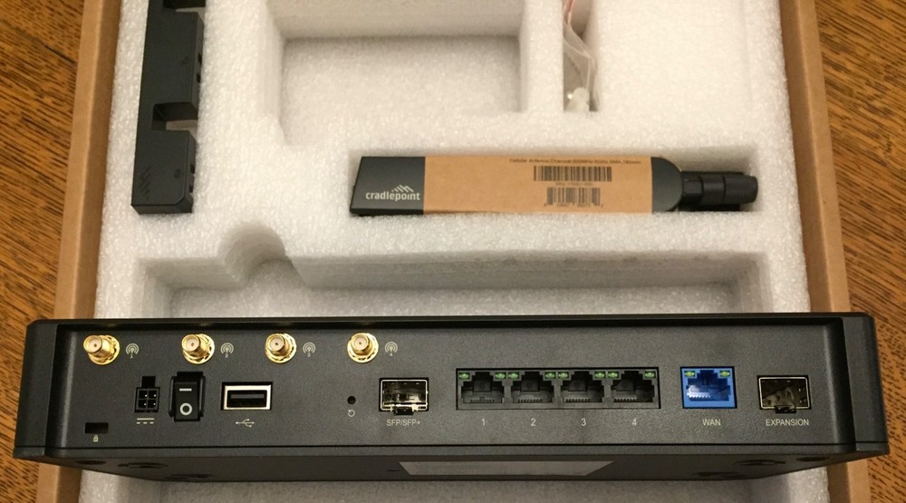 Cradlepoint E320-5G Enterprise Router T-Mobile Only, Model S6A139A