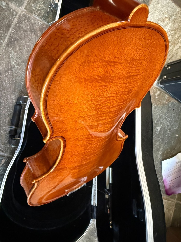 3/4 size Violin with case. Leon Albert brand