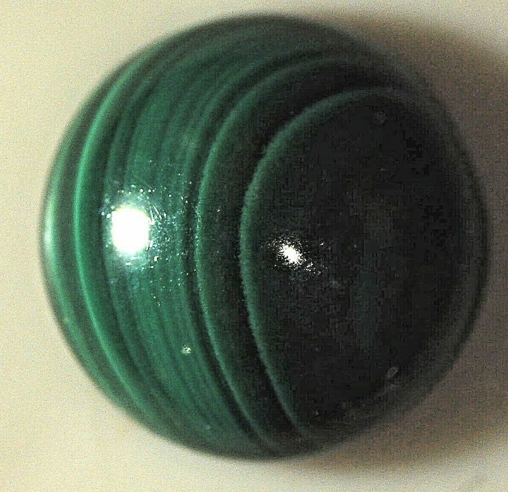NATURAL MALACHITE, CABUJON 8MM