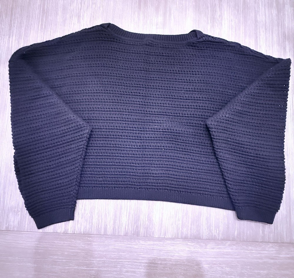Ladies Black Gap Sweater Size Large