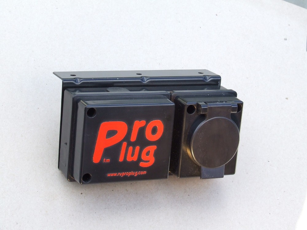 7 Pin Flat Blade Trailer Connector, Pro Plug RV7 and BR5 Bracket Combo