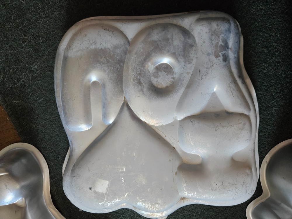 wilton vintage character cake pans