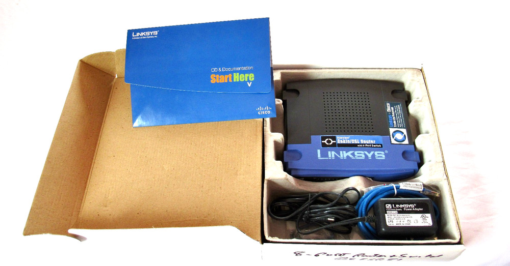 Linksys BEFSR81 8-Port Switch EtherFast Cable/DSL Router