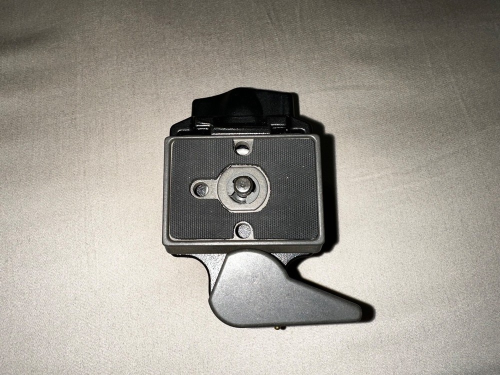 Manfrotto 234RC Monopod Head with Quick Release Blk Mint Condition Lightly Used