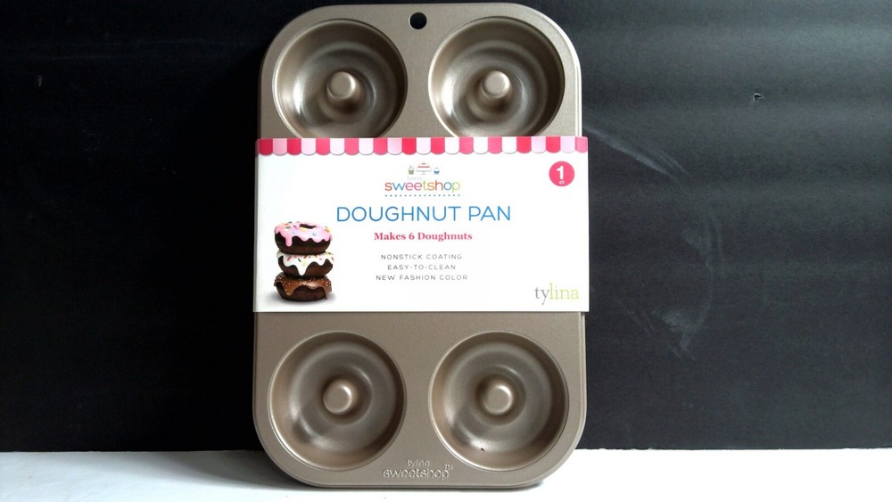 Tylina Sweetshop Doughnut Pan Makes 6 Doughnuts