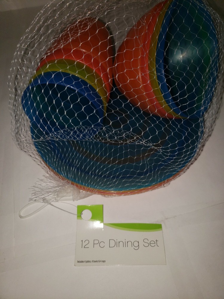 12 piece dining Set dinnerware plastic new with tag