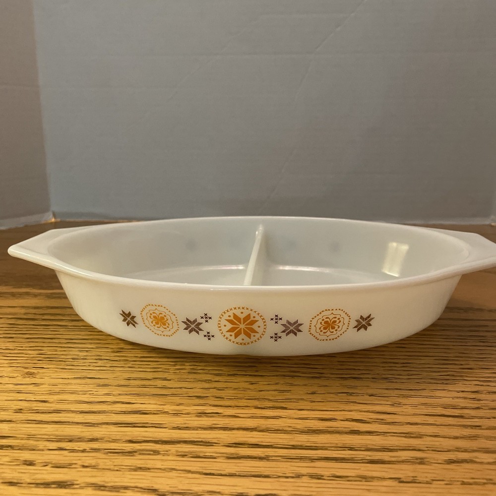 Vintage Pyrex Divided Serving Dish