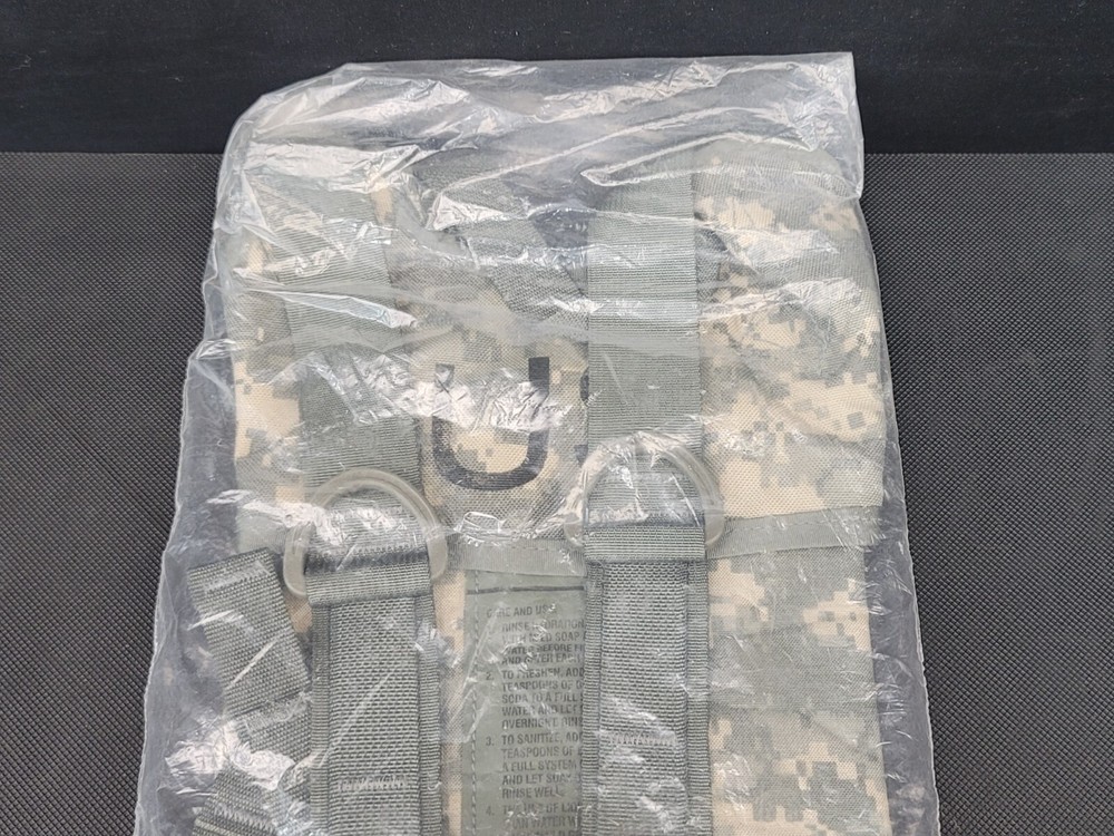 NEW USGI Military Molle II Hydration System Carrier US ACU