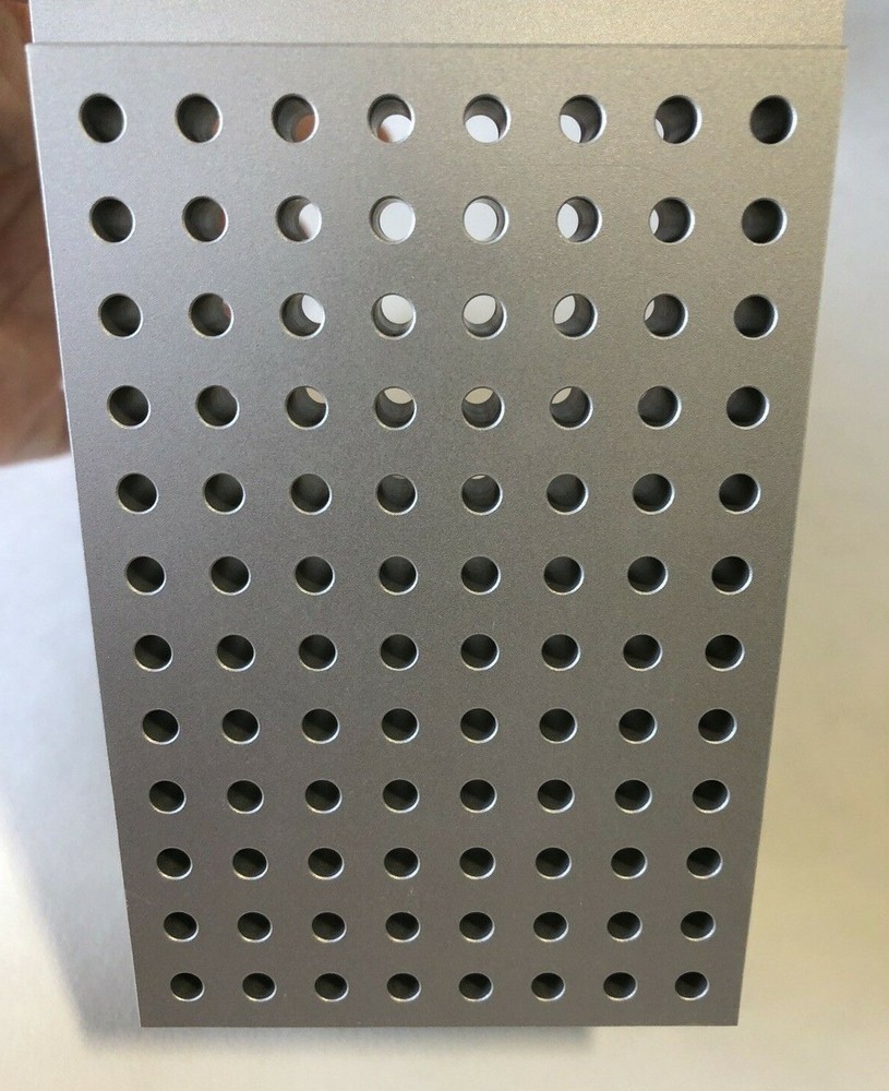 Qiagen Vacuum Filter Adapter Plate for Biorobot