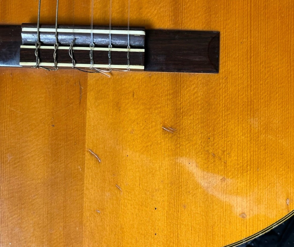 YAMAHA Vintage G120 Classical Guitar With Case