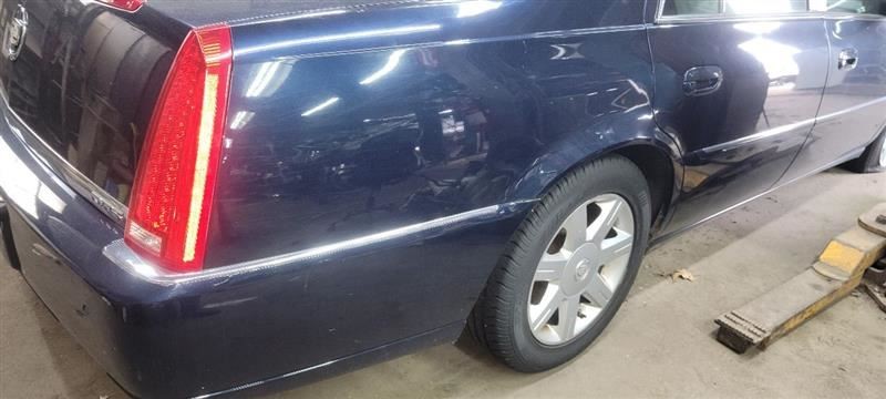 06 Cadillac DTS Console Front Floor