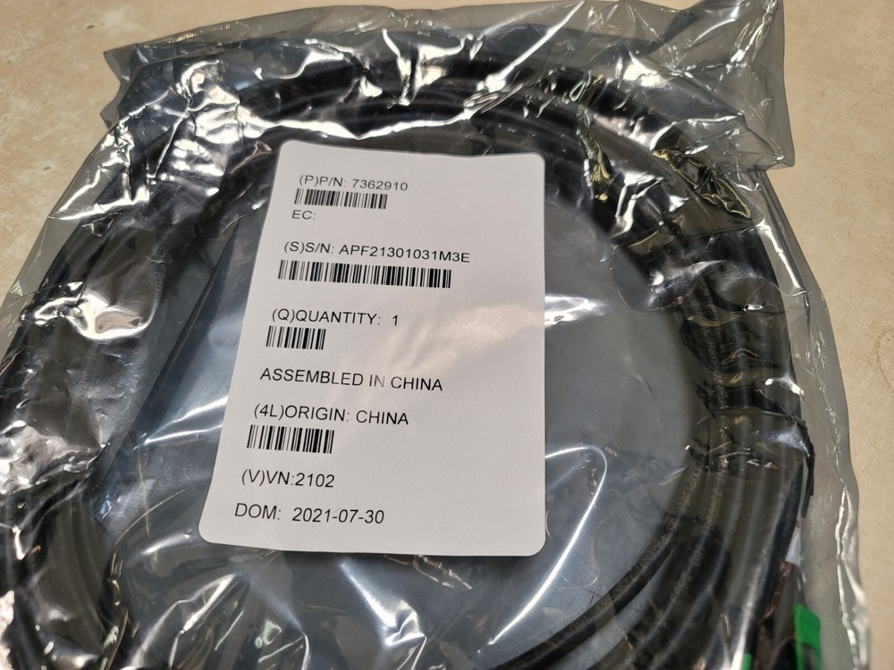 ORACLE COMPONENTS 7362910 CABLE WITH TRANSCEIVERS factory sealed