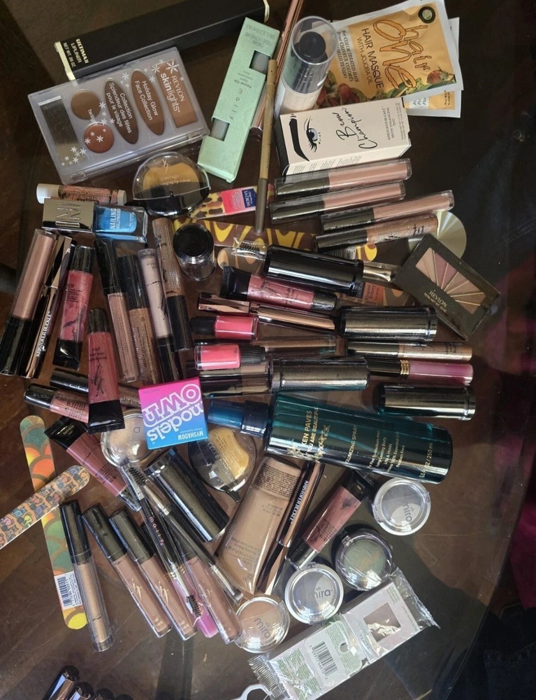 100 Pcs LOT Mixed Cosmetics