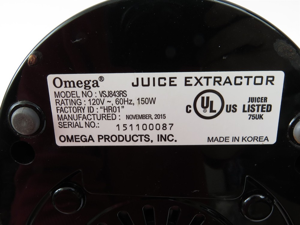 OMEGA Vertical Slow Masticating Silver Juicer - VSJ843RS