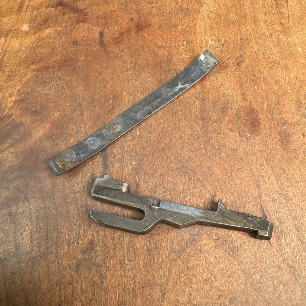 Winchester 67, 67A Extractor and Spring-Q140