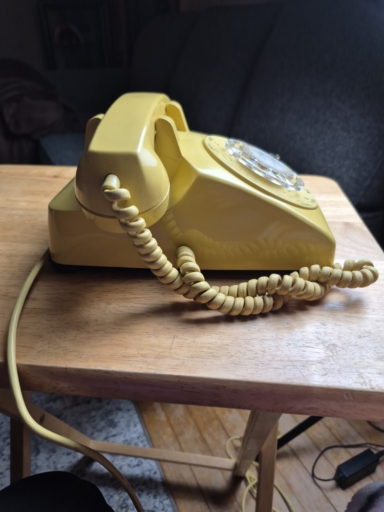 Stromberg-Carlson Yellow Rotary Dial Telephone Untested