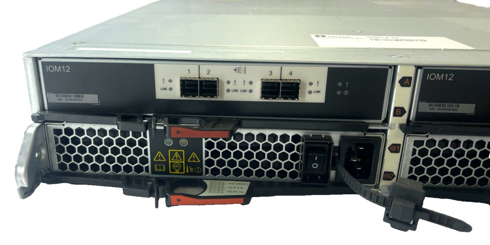 NetApp NAJ-1501 Server Storage Array 2x IOM12 Blades 2x PSU