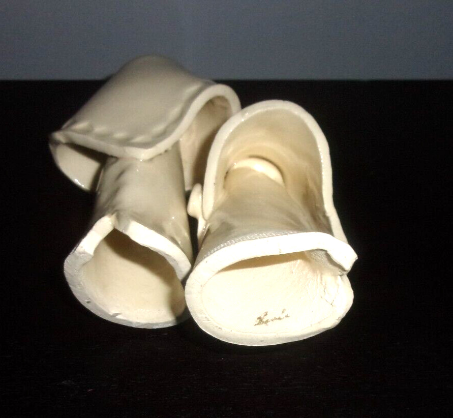 Hand Thrown Studio Art Pottery The Singers, Bencini style, signed