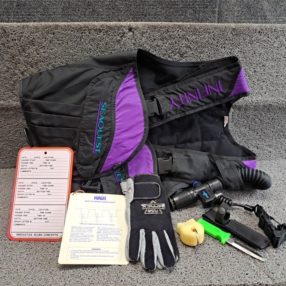 SEAQUEST Infinity Scuba Vest Size Medium W/ Breathing Source + Accessories