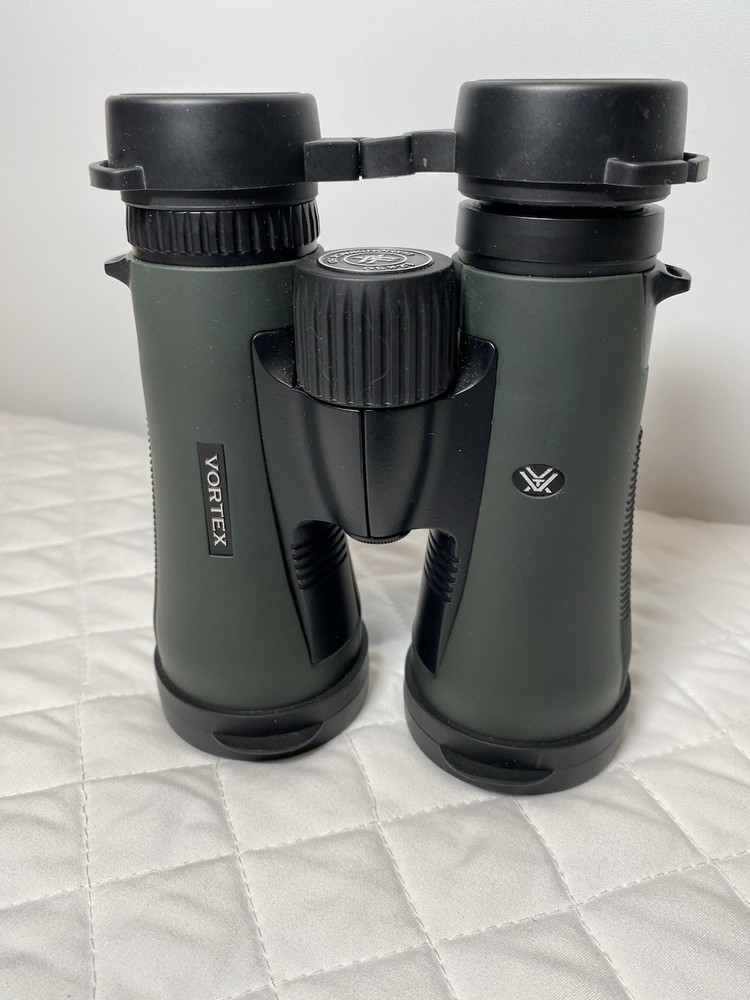 Diamond Back HD Vortex 12x50 Binoculars With Case. Excellent Condition