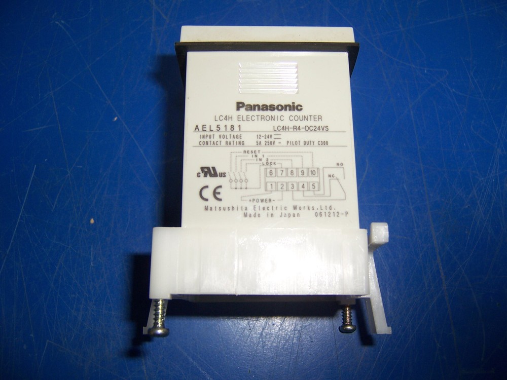 13665 Panasonic LC4H-R4-DC24VS counter