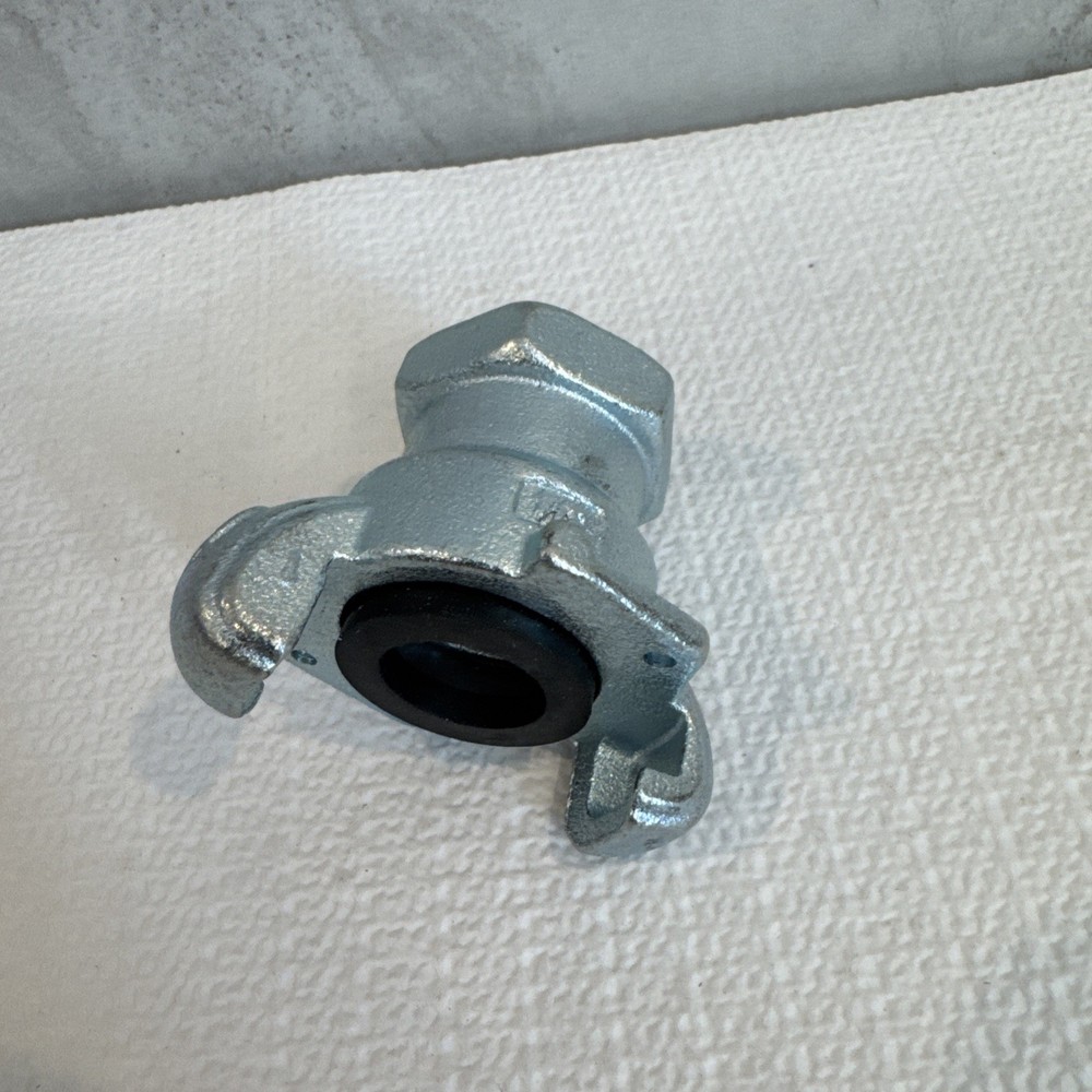 Milton 1864-8 3/4" FNPT Twist Lock Universal Coupler