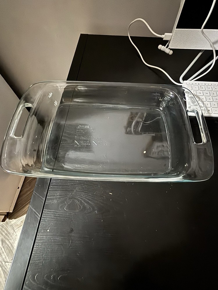Pyrex 2 Piece Set with Handles Glass Bakeware Set Baking Dish